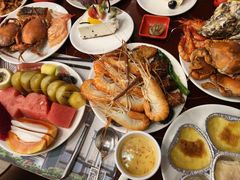 -荣誉国际酒店-云顶旋转餐厅