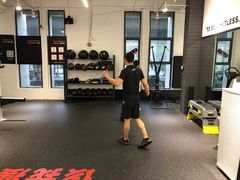 -汗水空间私教健身连锁(SM广场店)