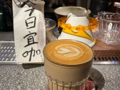 拿铁-沪水焙煎室(淡水路店)