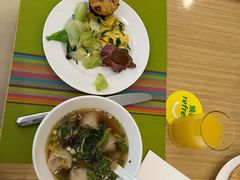 -上海虹桥君丽假日酒店(娄山关路地铁站店)