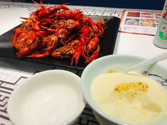 -靓虾二哥长沙地标小龙虾(五一广场店)