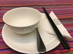 -香巴拉云南餐厅(华莱坞店)