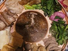 -瑰丽酒店·海吧·天际下午茶·现场DJ·天台酒吧
