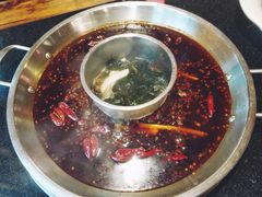鸳鸯锅底-好汉锅园林秘制老火锅 柴火霸王鸡(金沙店)