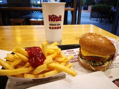 -The Habit Burger Grill 哈比特汉堡(爱琴海店)