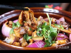 -胡须佬鸡煲四季火锅(龙珠大道店)