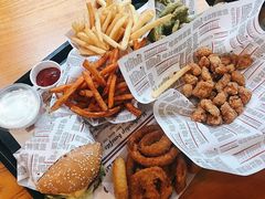 -The Habit Burger Grill 哈比特汉堡(复兴soho店)