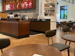 大堂-星巴克臻选(广州沙面店)