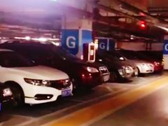 场地-万象城-停车场