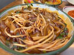 -拈签一笑黄牛肉辣卤串串