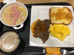 早餐。牛扒炒滑蛋-大家乐(广州白云三元里2店)