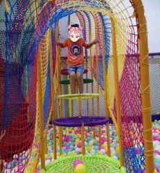 -蹦贝运动中心·蹦床·攀岩·闯关(龙岗店)