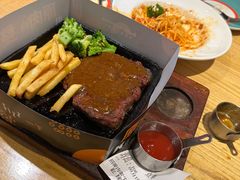 -菲滋意式餐厅(金华银泰城店)