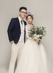 -纪梵希婚纱摄影(青岛店)