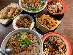 冰粉-爆炸头阿姨小四川正宗川味小吃(无任何分店)