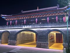 -巴陵广场