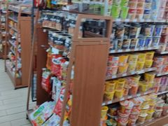 -全家便利店(莲花池东路店)