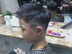 -PE SALON