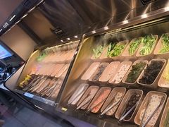 -鸡遇虾煲干锅火锅(小寨金莎店)
