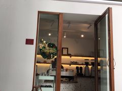 -Line 咖啡(石厦花园店)