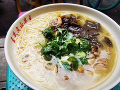 -文山荷鲜居(翠湖店)