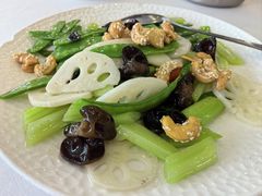 -粤盛海鲜平价店(洛溪食街店)