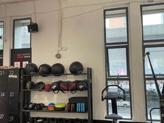 -汗水空间私教健身连锁(SM广场店)