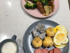 -上海虹桥中心爱琴海亚朵S酒店