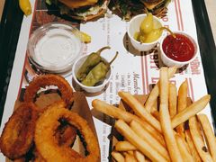 -The Habit Burger Grill 哈比特汉堡(复兴soho店)