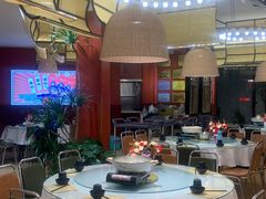 -刘姐啤酒鱼民族演艺餐厅(西街总店)