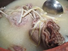 -香山湖家家宴(中山陵店)