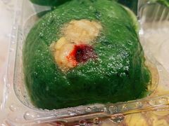 蛋黄肉松青团-王家沙点心店(万航渡路店)