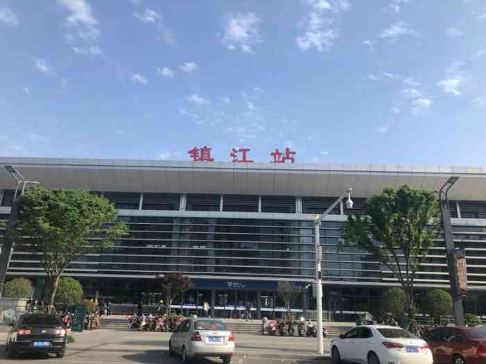 镇江火车站北广场图片