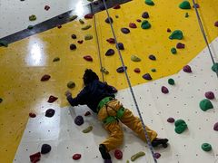 -问山MountQuest攀岩馆