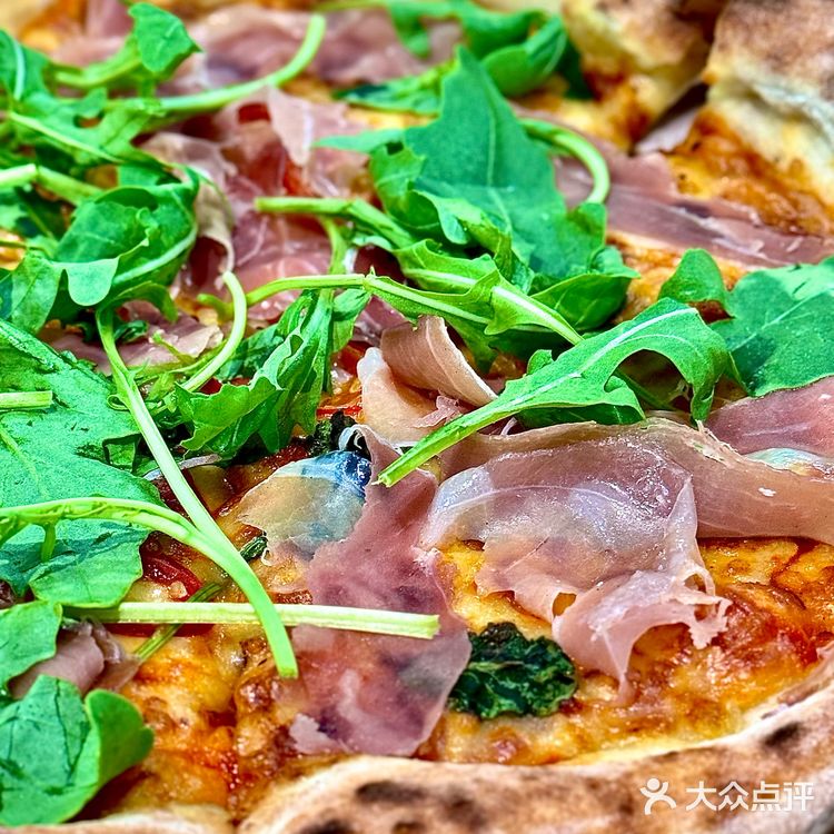 我不说🤫谁能信这是12元的披萨🍕手工窑炉现烤