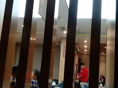 -有红鸡毛店·川菜(建设路店)