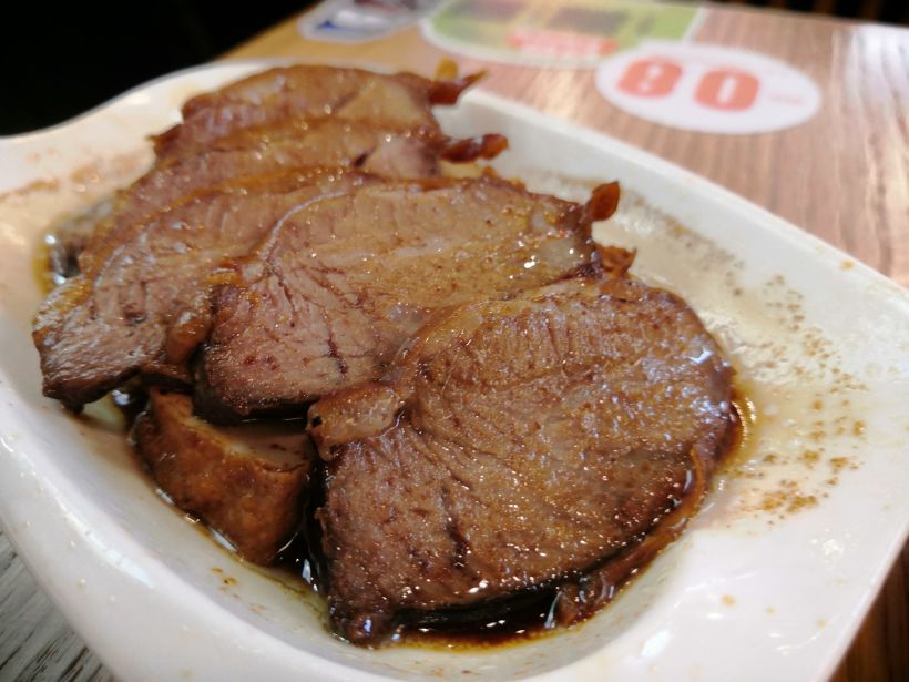 卤罗汉肉^   7元一盘,好实惠(▽)