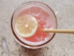 桃子红莓苏打饮料-RAC BAR(安福路店)