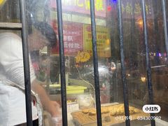 -阿瓦山寨·湘菜现炒·剁椒鱼头王(咸阳总店)