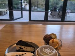 -J Create城市露营咖啡·简餐·宠物(上海动物园店)