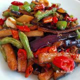 一家名头比菜品好，菜品比环境好的店
