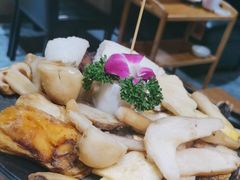 -一朵菌·野生菌探索家火锅(南亚店)
