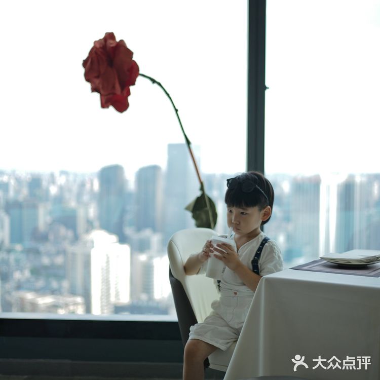 假装在曼哈顿丨点一杯咖啡就可以俯瞰整个长沙