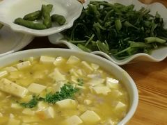 蟹粉豆腐-君豪蟹都·湖景·农家乐(蟹舫苑店)