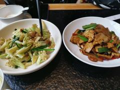 -鱼鲜饭香·招牌汽锅剁椒鱼头王