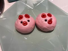 粉红小猪豆沙包-满兴咱妈烀饼铁锅炖(兰州北街店)