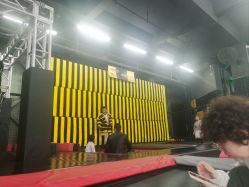 -零重力蹦床空间·滑梯·海洋球·团建(奥特莱斯店)