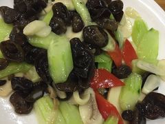 -地方名吃海鲜大馅蒸饺(北戴河店)