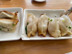 -小姜锅贴(凤凰街店)
