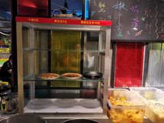 -钢管厂五区小郡肝串串香(奥克斯广场锦城万达店)